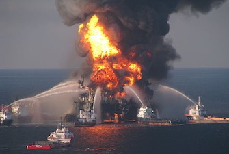 BP-Deepwater_Horizon_drilling-335
